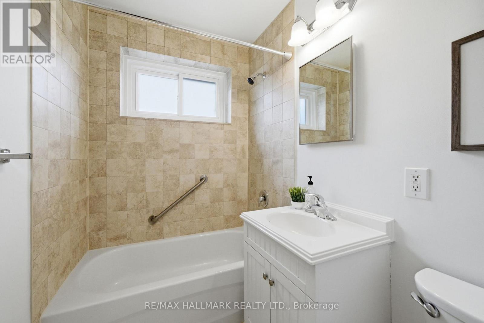 28 Langbourne Place, Toronto, Ontario  M3B 1A9 - Photo 32 - C12989334