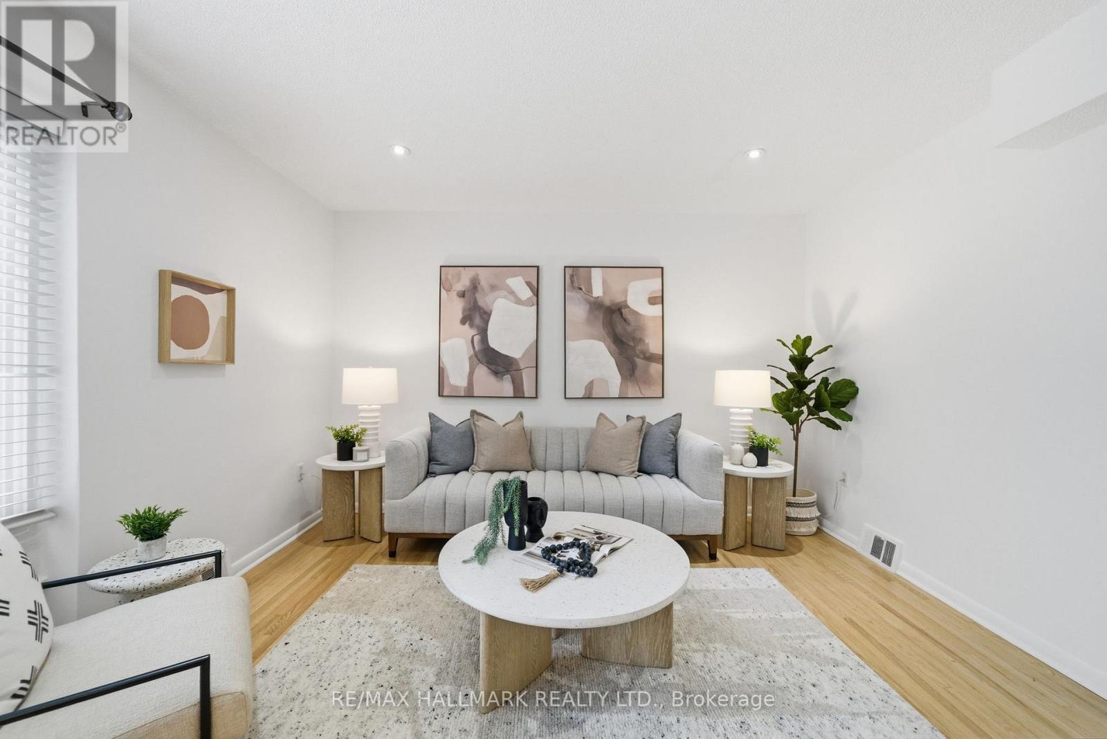 28 Langbourne Place, Toronto, Ontario  M3B 1A9 - Photo 9 - C12989334