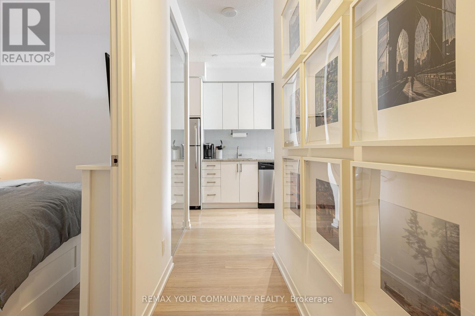 724 - 98 Lillian Street, Toronto, Ontario  M4P 2Y3 - Photo 9 - C12989338