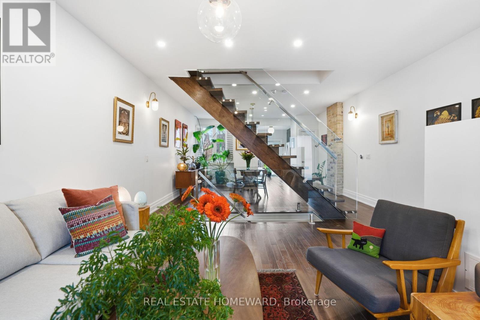 111 Withrow Avenue, Toronto, Ontario  M4K 1C8 - Photo 10 - E12989228