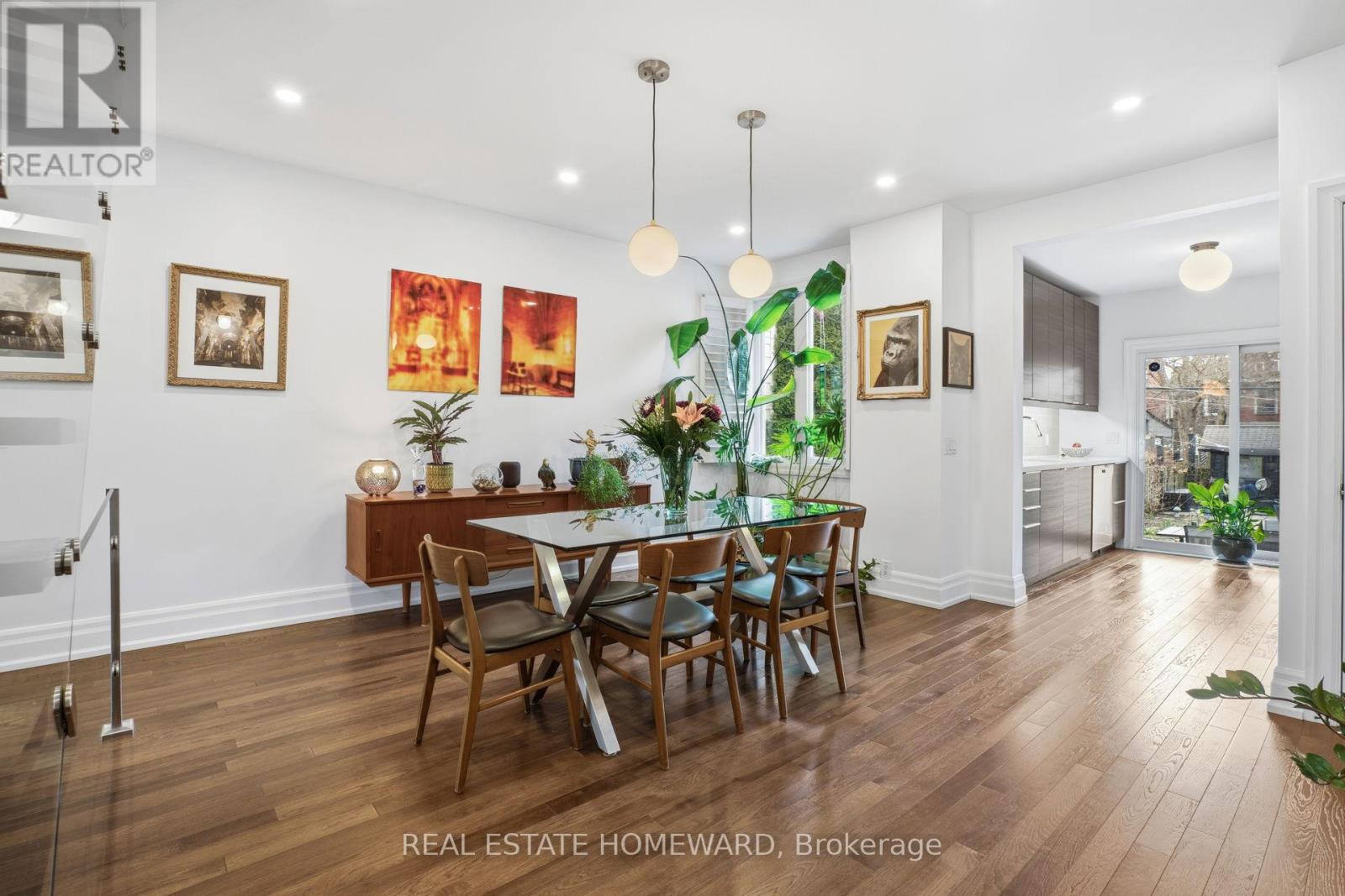 111 Withrow Avenue, Toronto, Ontario  M4K 1C8 - Photo 11 - E12989228