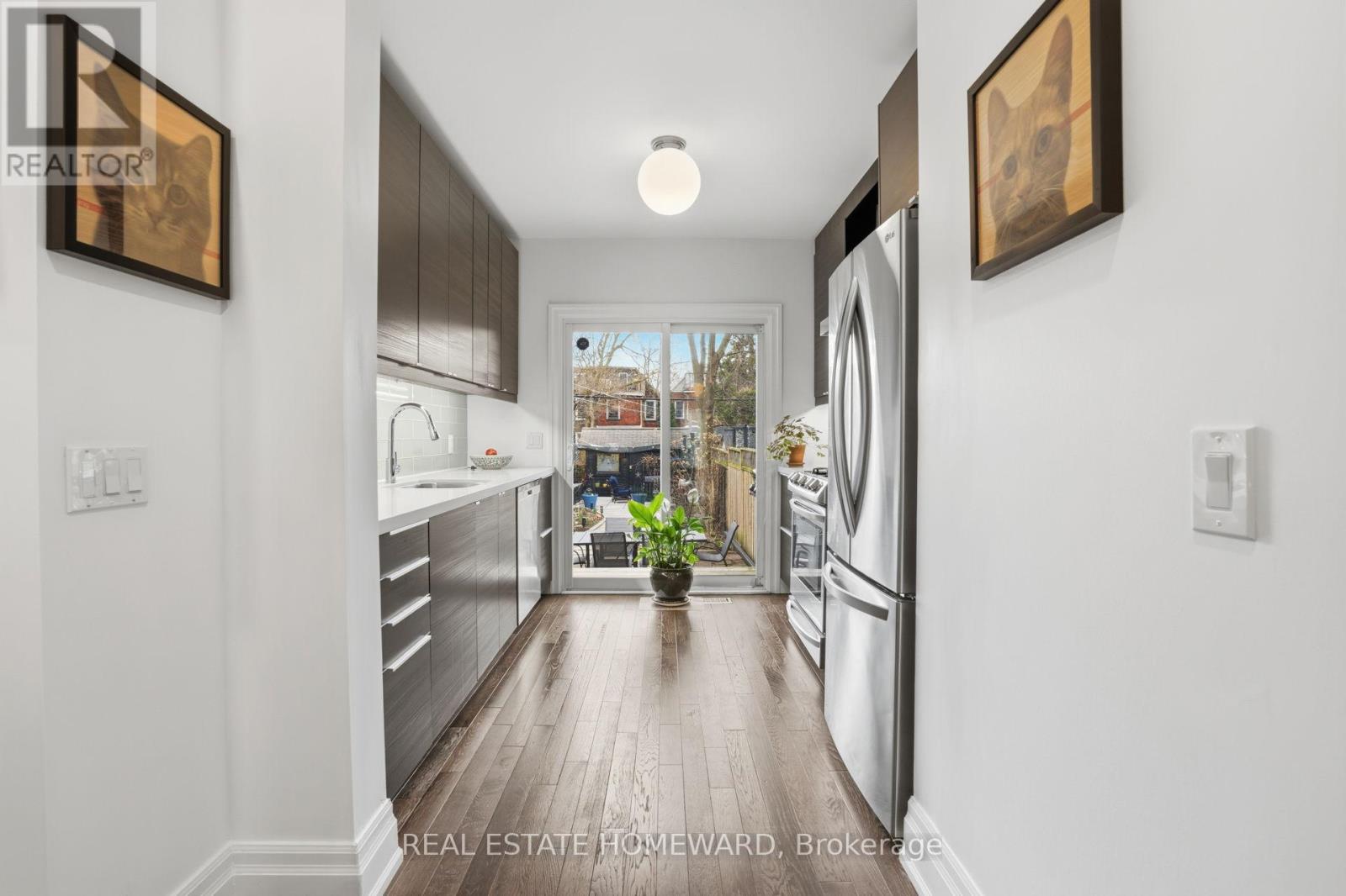 111 Withrow Avenue, Toronto, Ontario  M4K 1C8 - Photo 15 - E12989228