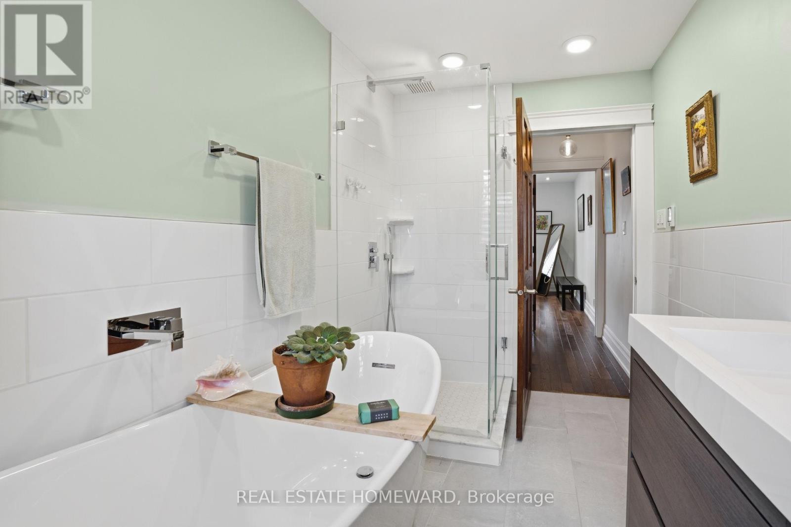 111 Withrow Avenue, Toronto, Ontario  M4K 1C8 - Photo 30 - E12989228