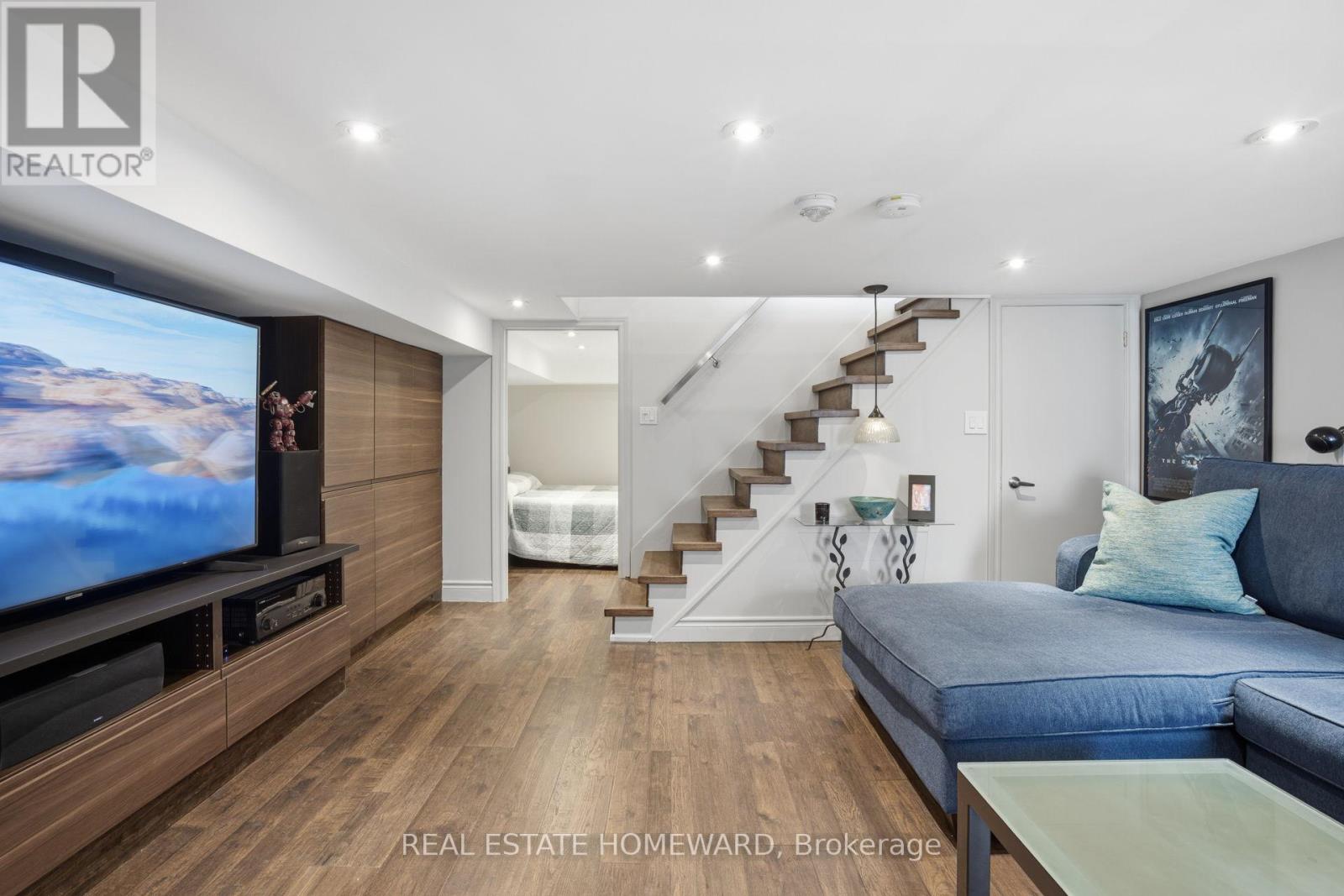 111 Withrow Avenue, Toronto, Ontario  M4K 1C8 - Photo 35 - E12989228