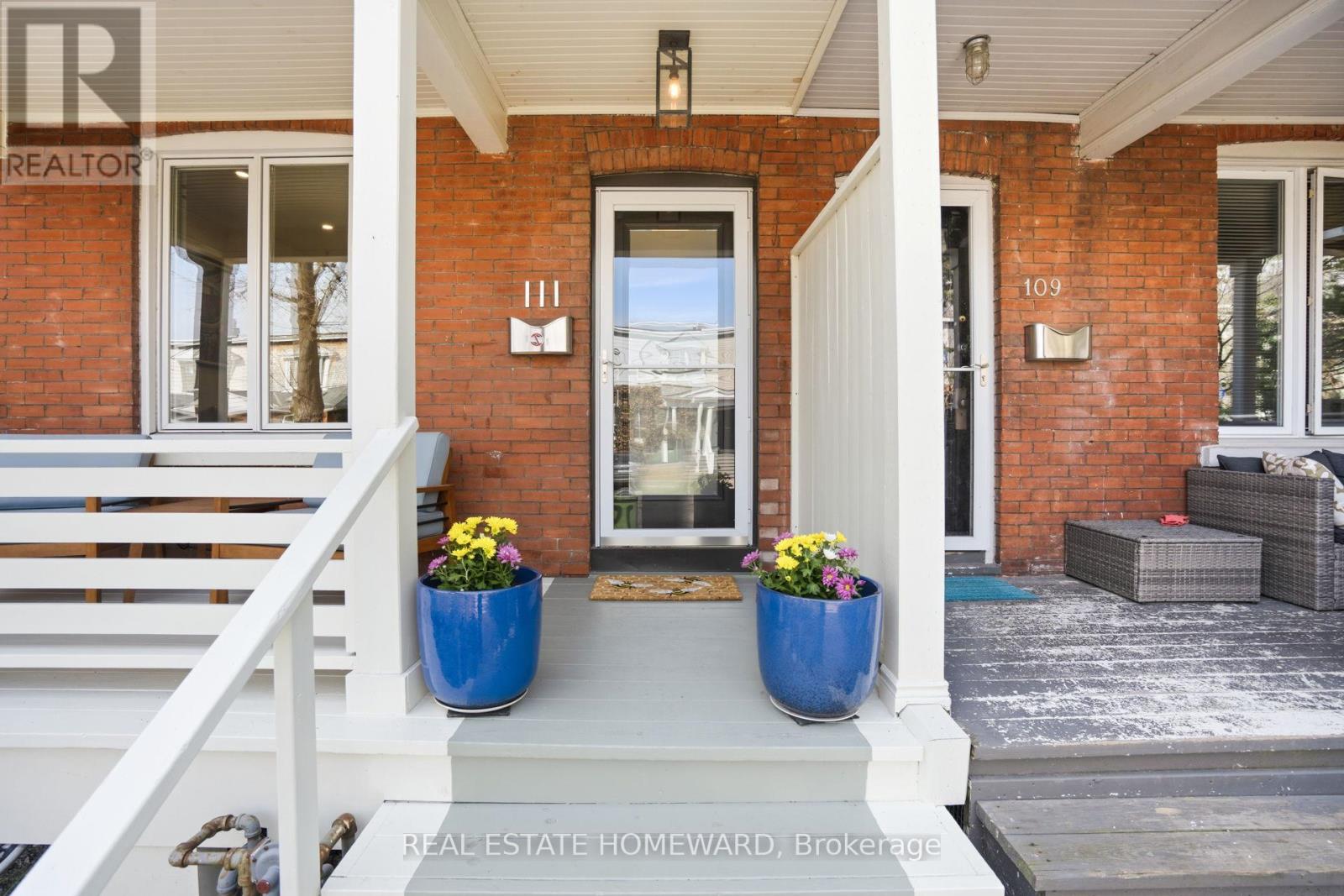 111 Withrow Avenue, Toronto, Ontario  M4K 1C8 - Photo 4 - E12989228