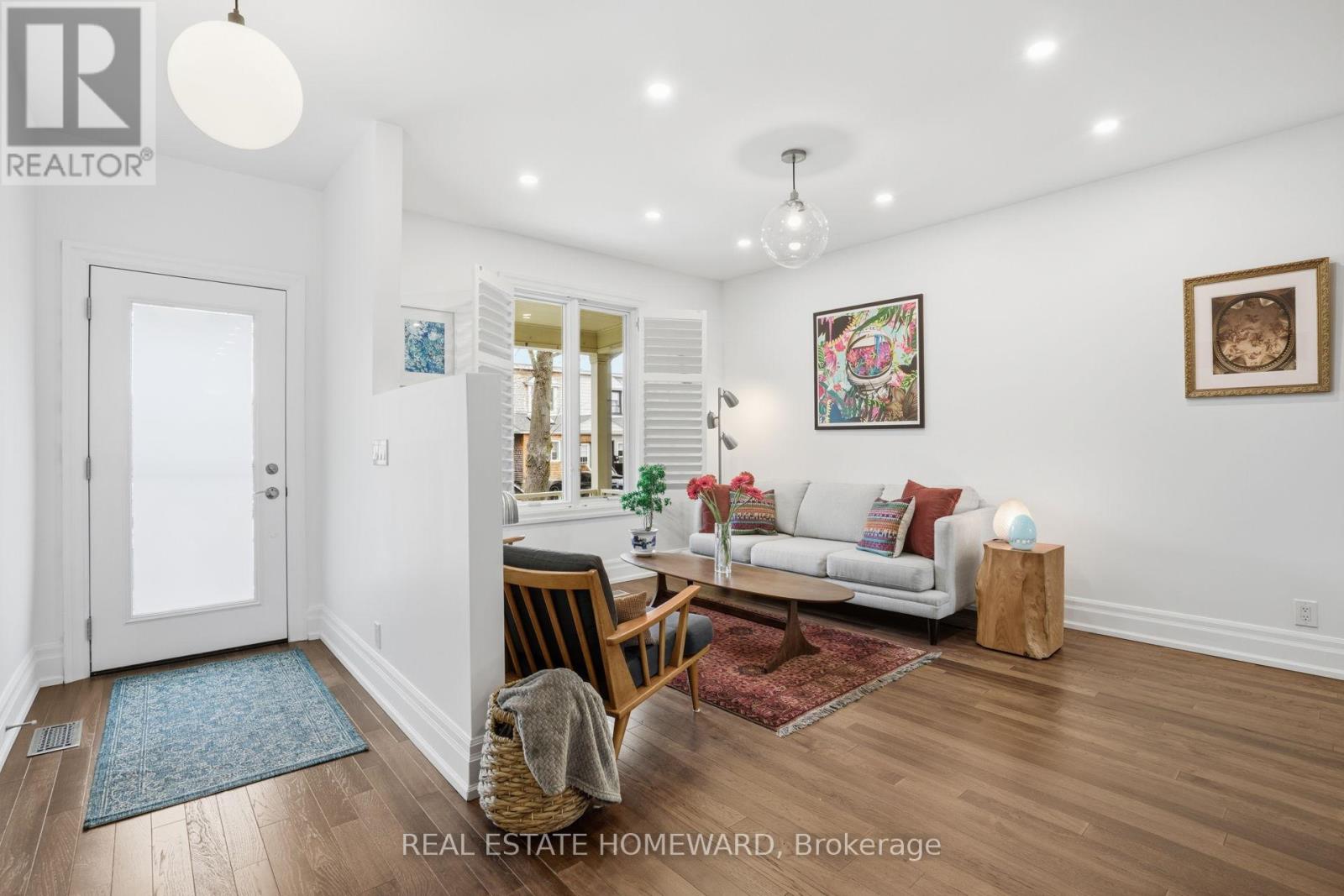 111 Withrow Avenue, Toronto, Ontario  M4K 1C8 - Photo 7 - E12989228