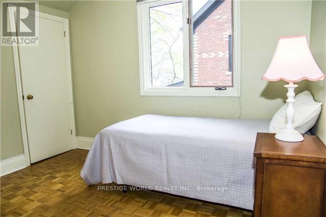 32 Playter Crescent, Toronto, Ontario  M4K 1S3 - Photo 13 - E12989330