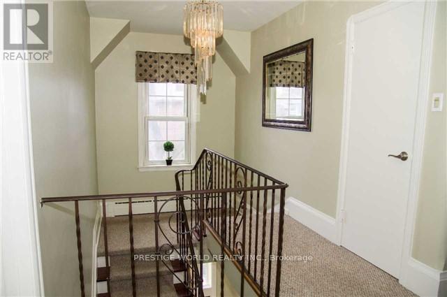 32 Playter Crescent, Toronto, Ontario  M4K 1S3 - Photo 16 - E12989330