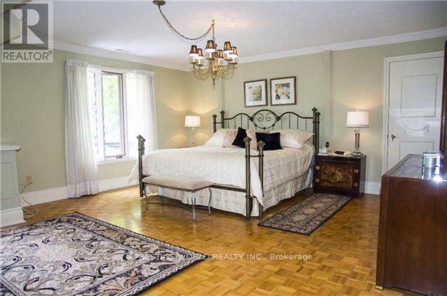 32 Playter Crescent, Toronto, Ontario  M4K 1S3 - Photo 9 - E12989330