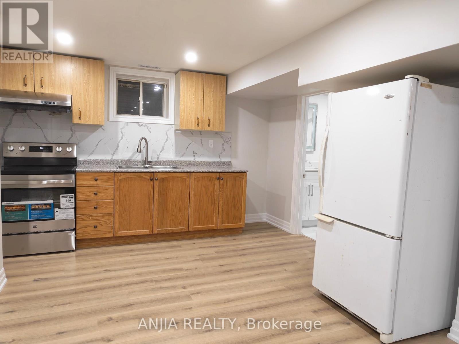 Basement - 5 Janna Court, Markham, Ontario  L3R 8Z3 - Photo 5 - N12989208