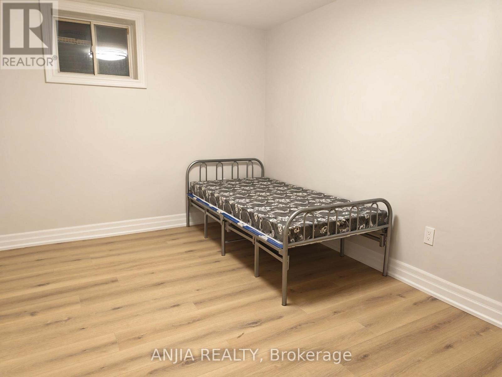 Basement - 5 Janna Court, Markham, Ontario  L3R 8Z3 - Photo 8 - N12989208