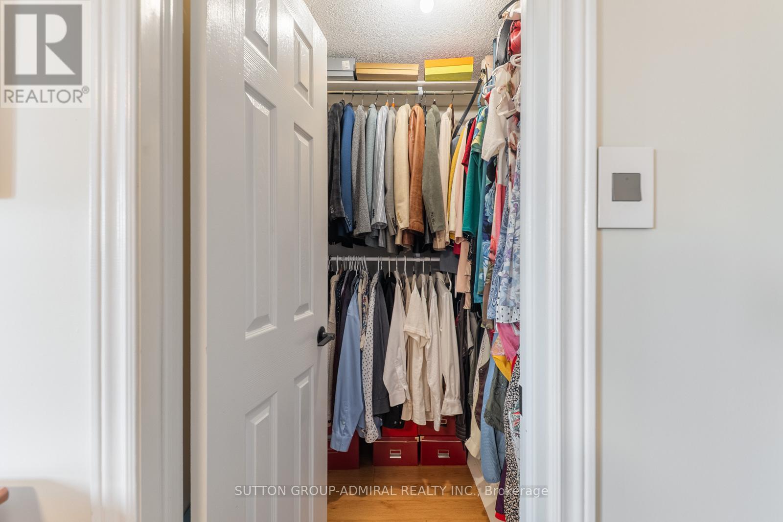 626 College Manor Drive, Newmarket, Ontario  L3Y 8M7 - Photo 22 - N12989224