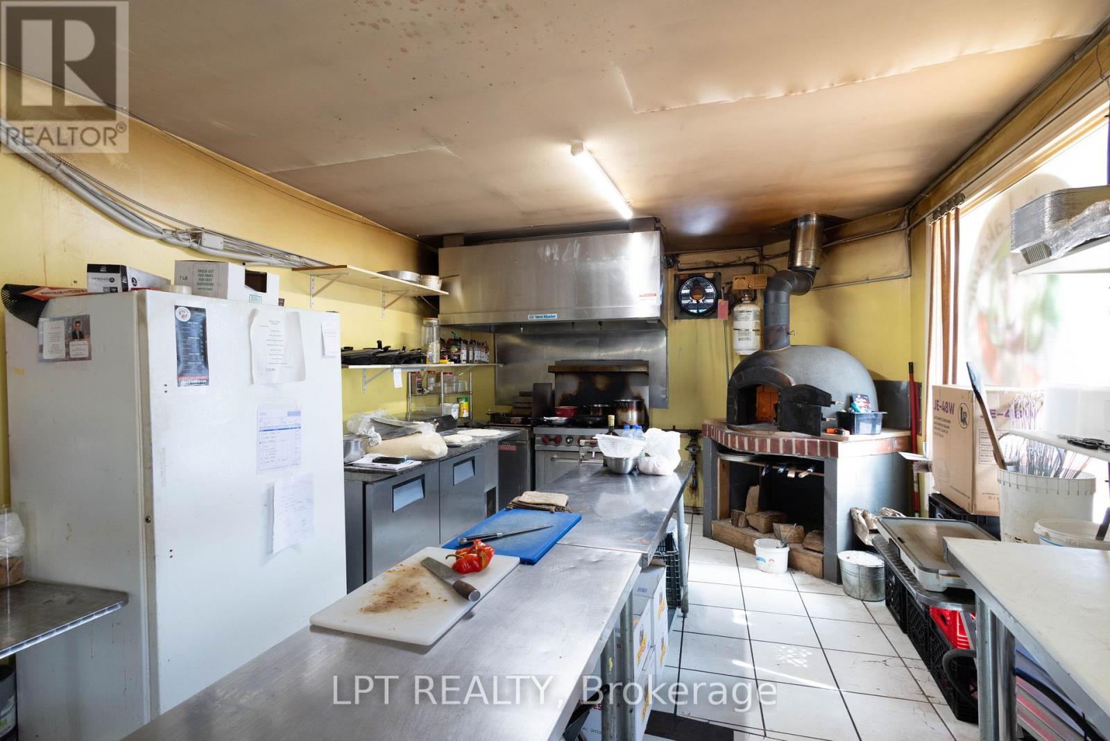 104 & 105 - 928 Lake Drive E, Georgina, Ontario  L0E 1L0 - Photo 19 - N12989234