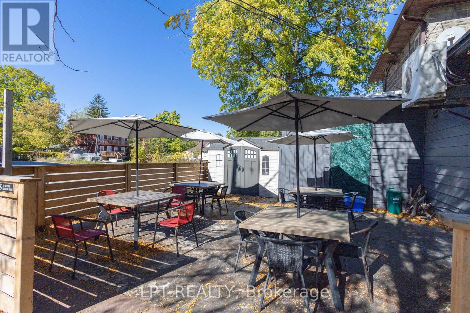 104 & 105 - 928 Lake Drive E, Georgina, Ontario  L0E 1L0 - Photo 7 - N12989234