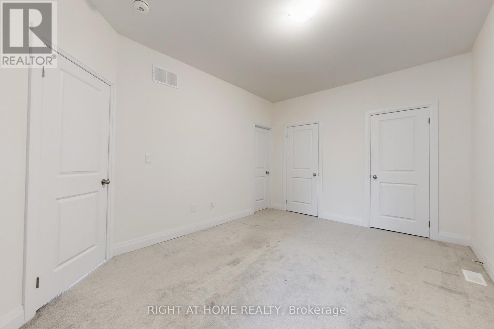 157 Blick Crescent, Aurora, Ontario  L4G 4A7 - Photo 24 - N12989240