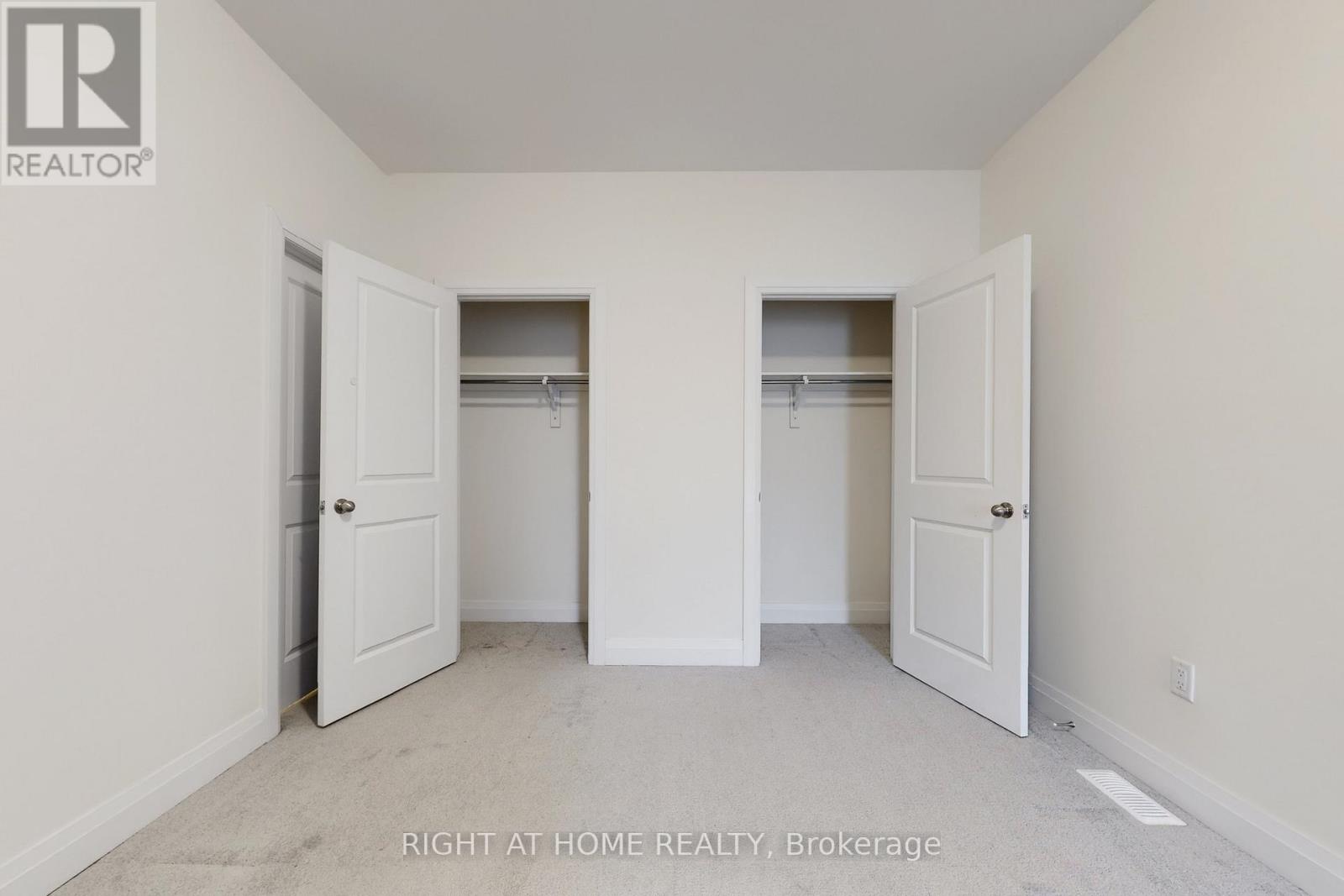 157 Blick Crescent, Aurora, Ontario  L4G 4A7 - Photo 26 - N12989240