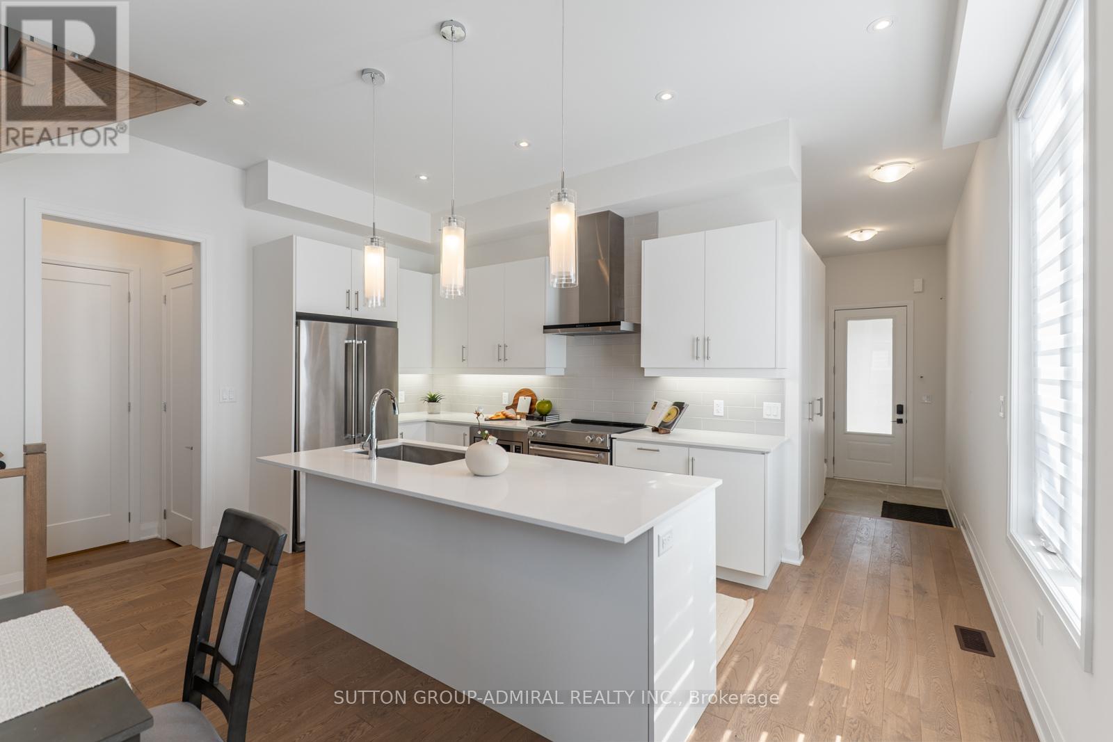 2 Lois Torrance Trail, Uxbridge, Ontario  L9P 0R9 - Photo 8 - N12989244