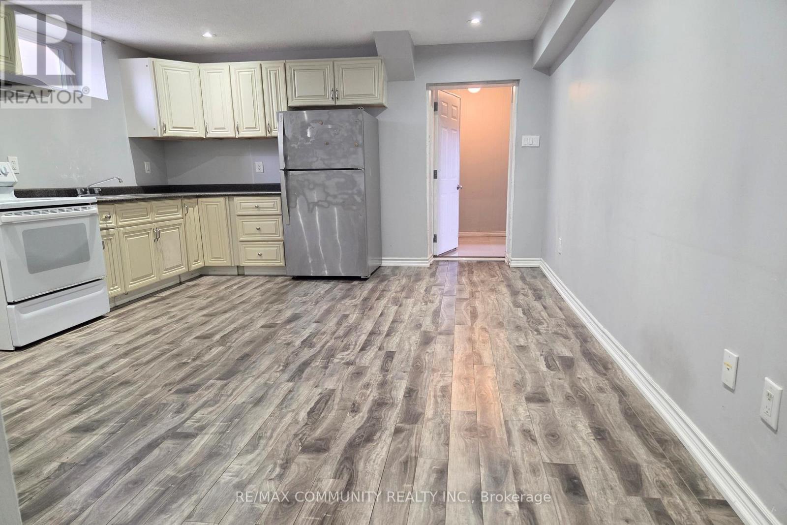 #1 - 81 Oxford Street, Richmond Hill, Ontario  L4C 4L6 - Photo 10 - N12989316