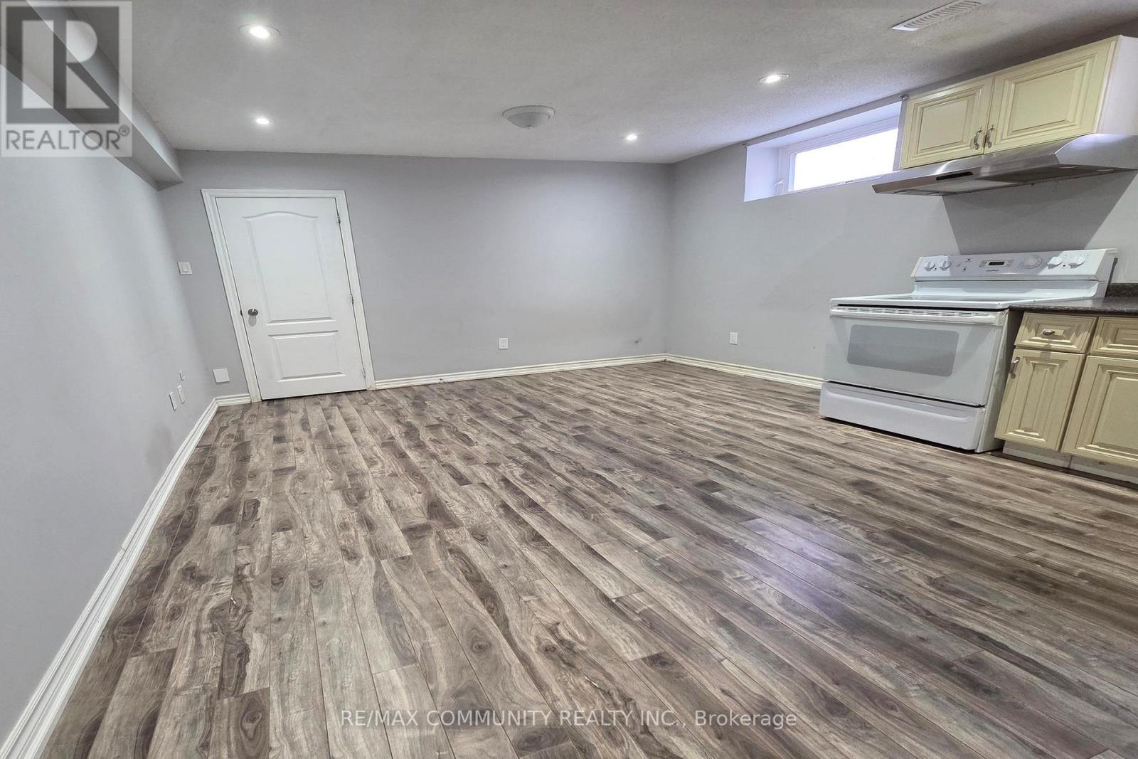 #1 - 81 Oxford Street, Richmond Hill, Ontario  L4C 4L6 - Photo 11 - N12989316