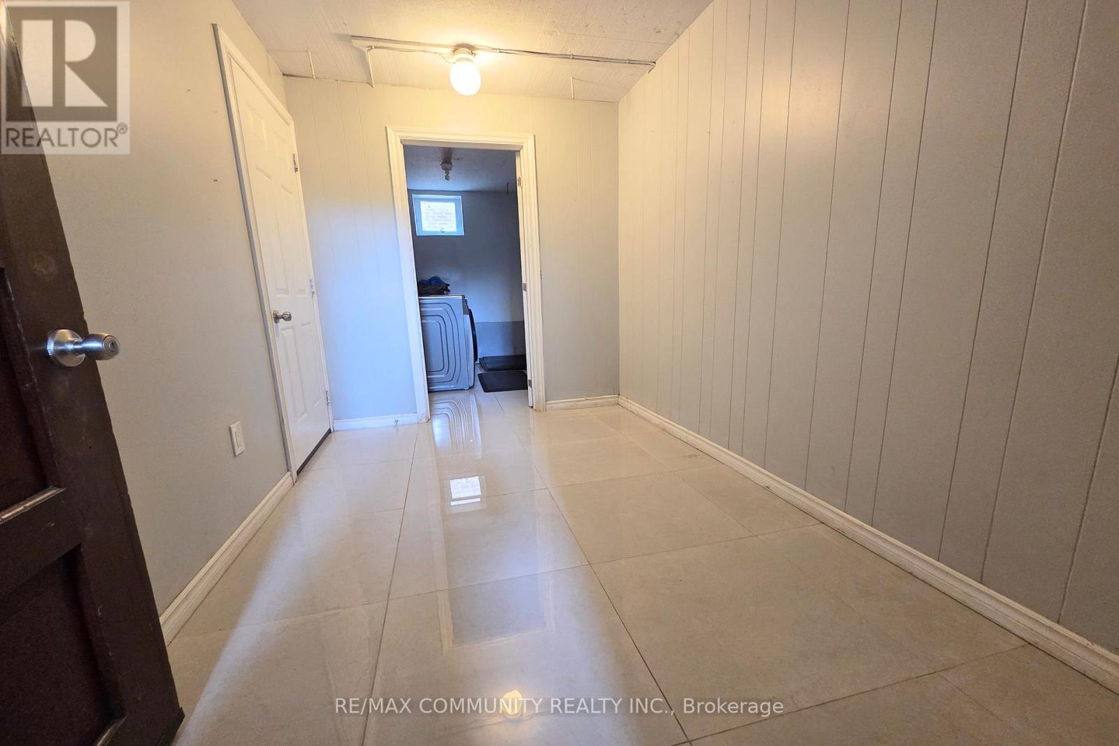 #1 - 81 Oxford Street, Richmond Hill, Ontario  L4C 4L6 - Photo 5 - N12989316