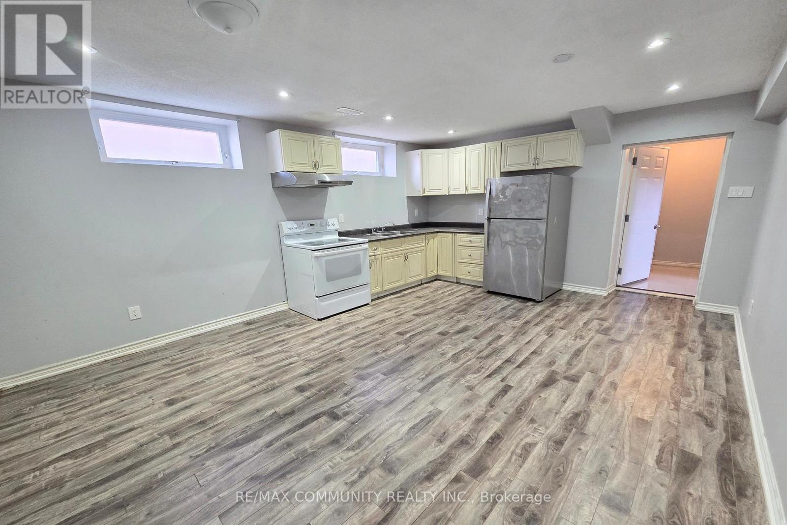 #1 - 81 Oxford Street, Richmond Hill, Ontario  L4C 4L6 - Photo 6 - N12989316