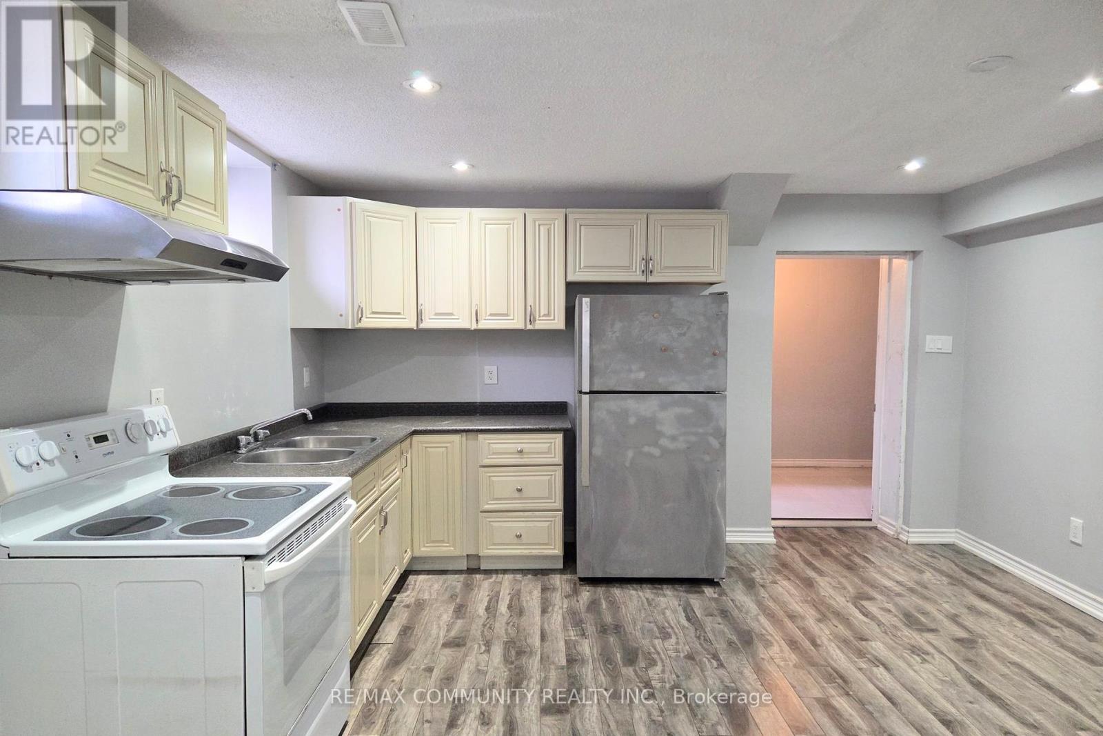 #1 - 81 Oxford Street, Richmond Hill, Ontario  L4C 4L6 - Photo 7 - N12989316