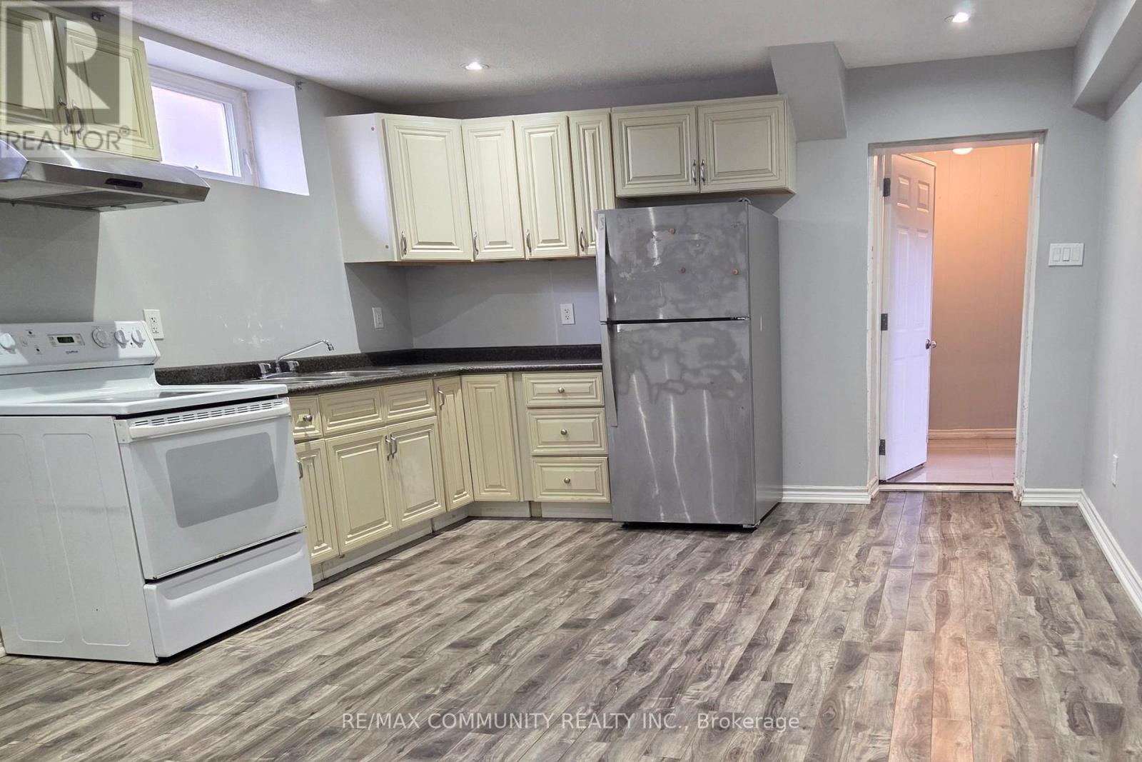 #1 - 81 Oxford Street, Richmond Hill, Ontario  L4C 4L6 - Photo 9 - N12989316