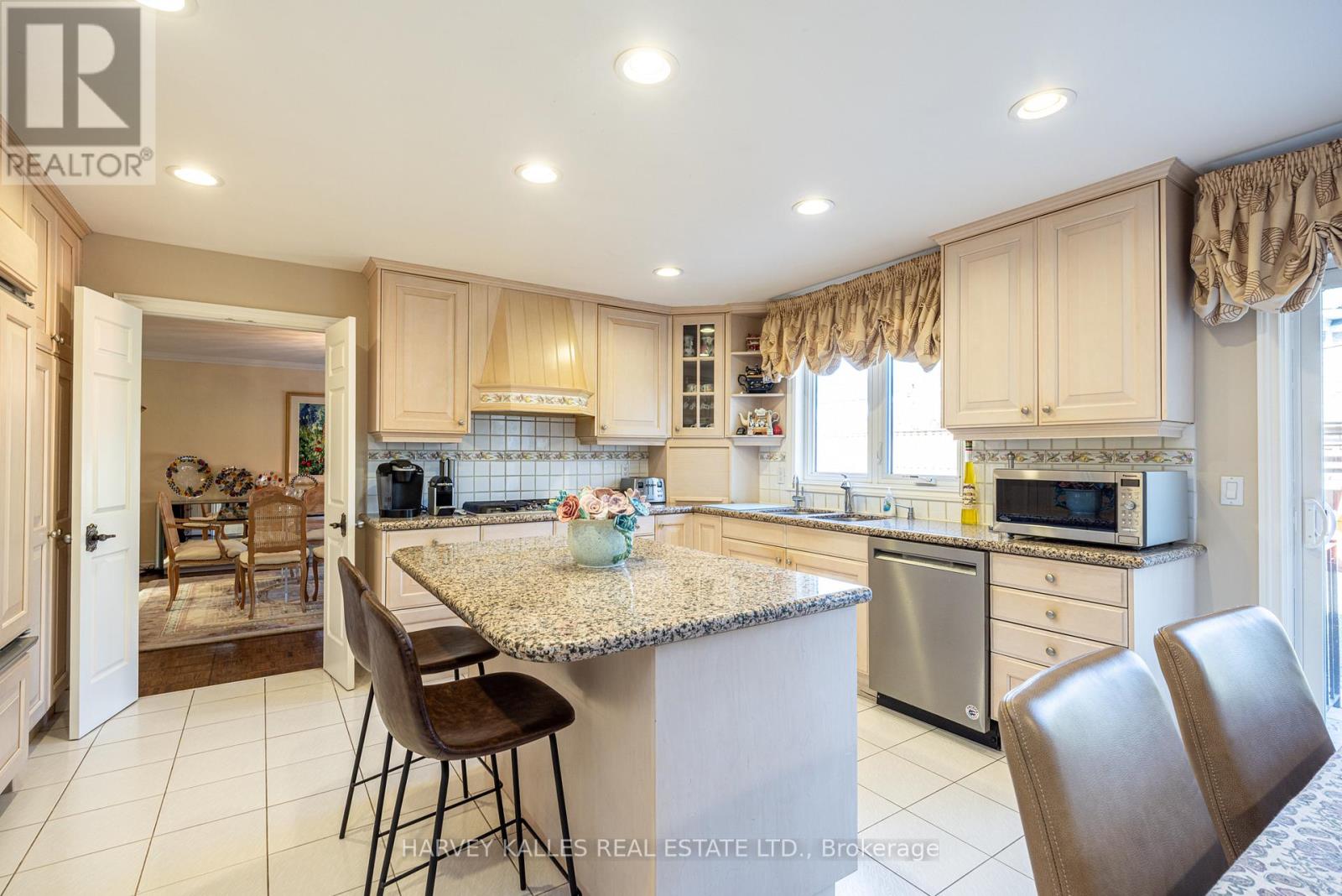 10 Whitelaw Court, Markham, Ontario  L3T 5E7 - Photo 13 - N12989322