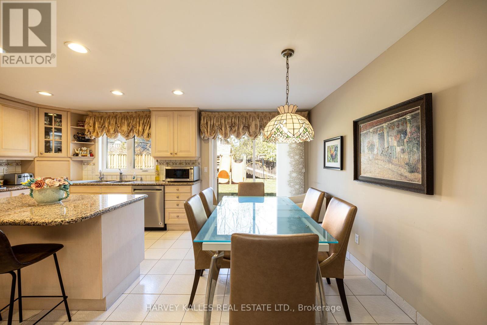 10 Whitelaw Court, Markham, Ontario  L3T 5E7 - Photo 14 - N12989322