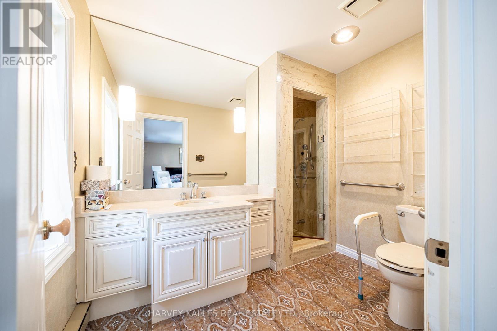 10 Whitelaw Court, Markham, Ontario  L3T 5E7 - Photo 26 - N12989322