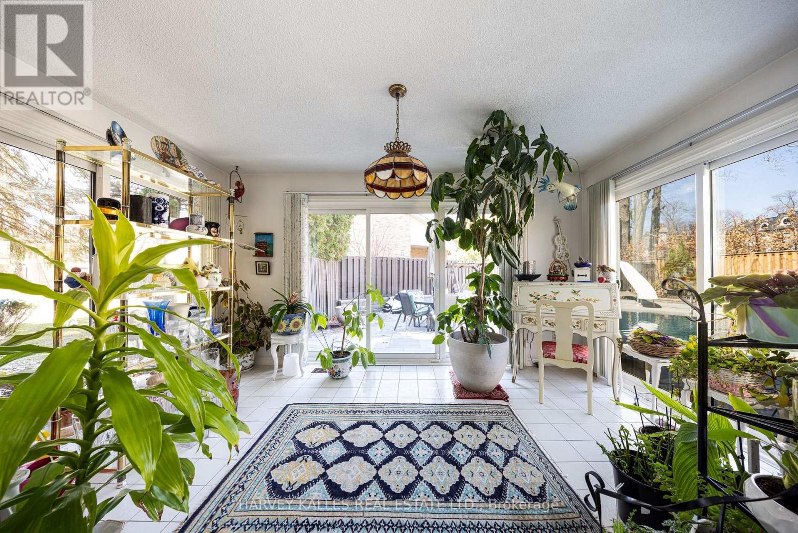 10 Whitelaw Court, Markham, Ontario  L3T 5E7 - Photo 6 - N12989322