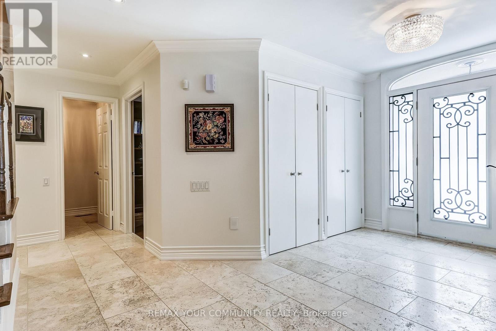 30 Deanbank Drive, Markham, Ontario  L3T 1Z3 - Photo 5 - N12989326