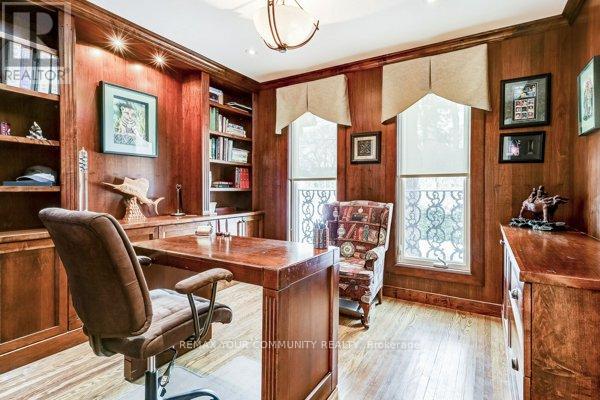 30 Deanbank Drive, Markham, Ontario  L3T 1Z3 - Photo 6 - N12989326