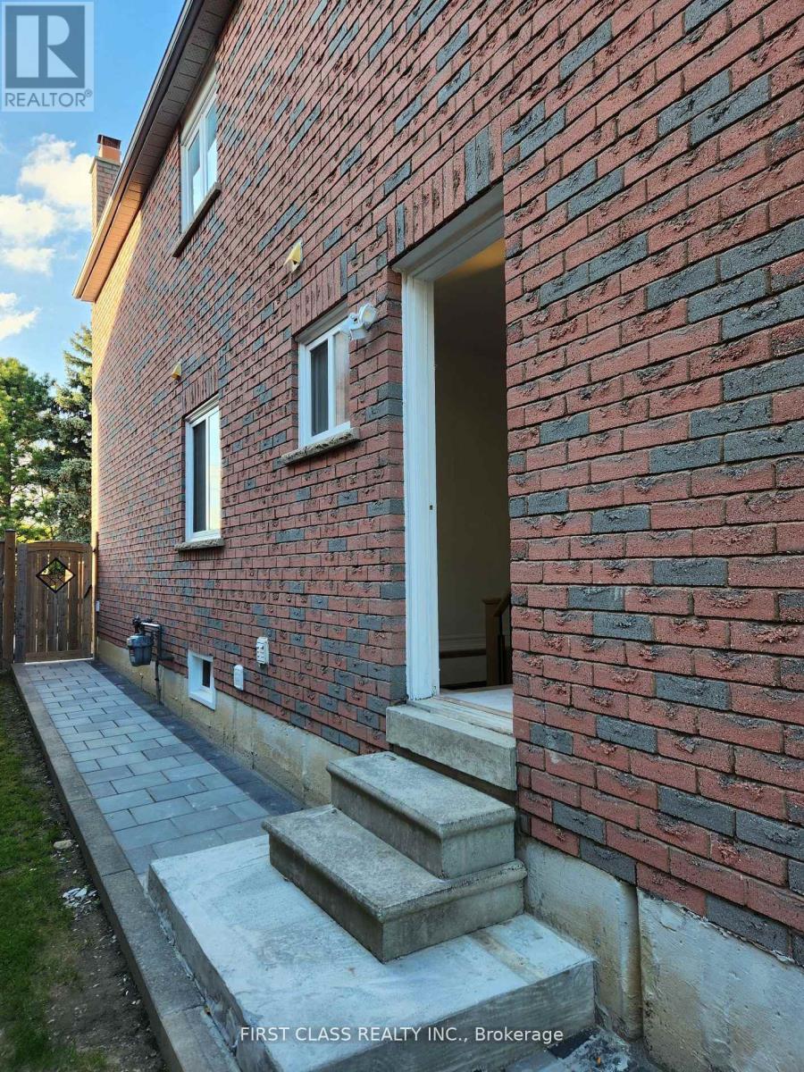 Basement - 36 Soho Crescent, Markham, Ontario  L3P 7H7 - Photo 7 - N12989336