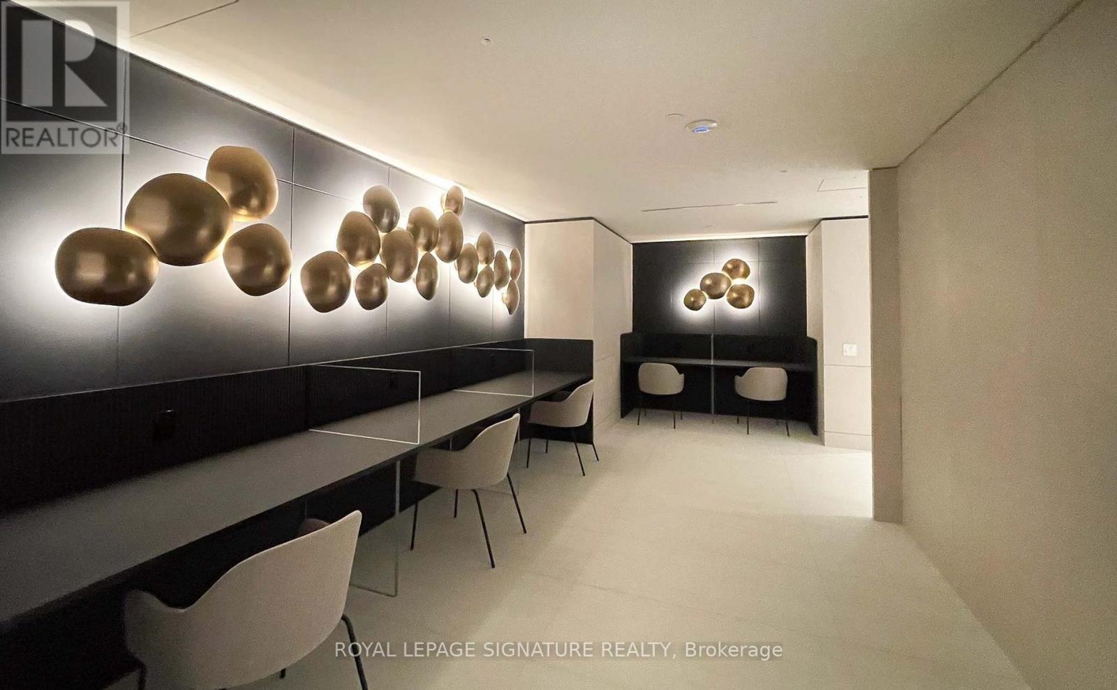 2705 - 50 Upper Mall Way, Vaughan, Ontario  L4J 0L8 - Photo 18 - N12989350