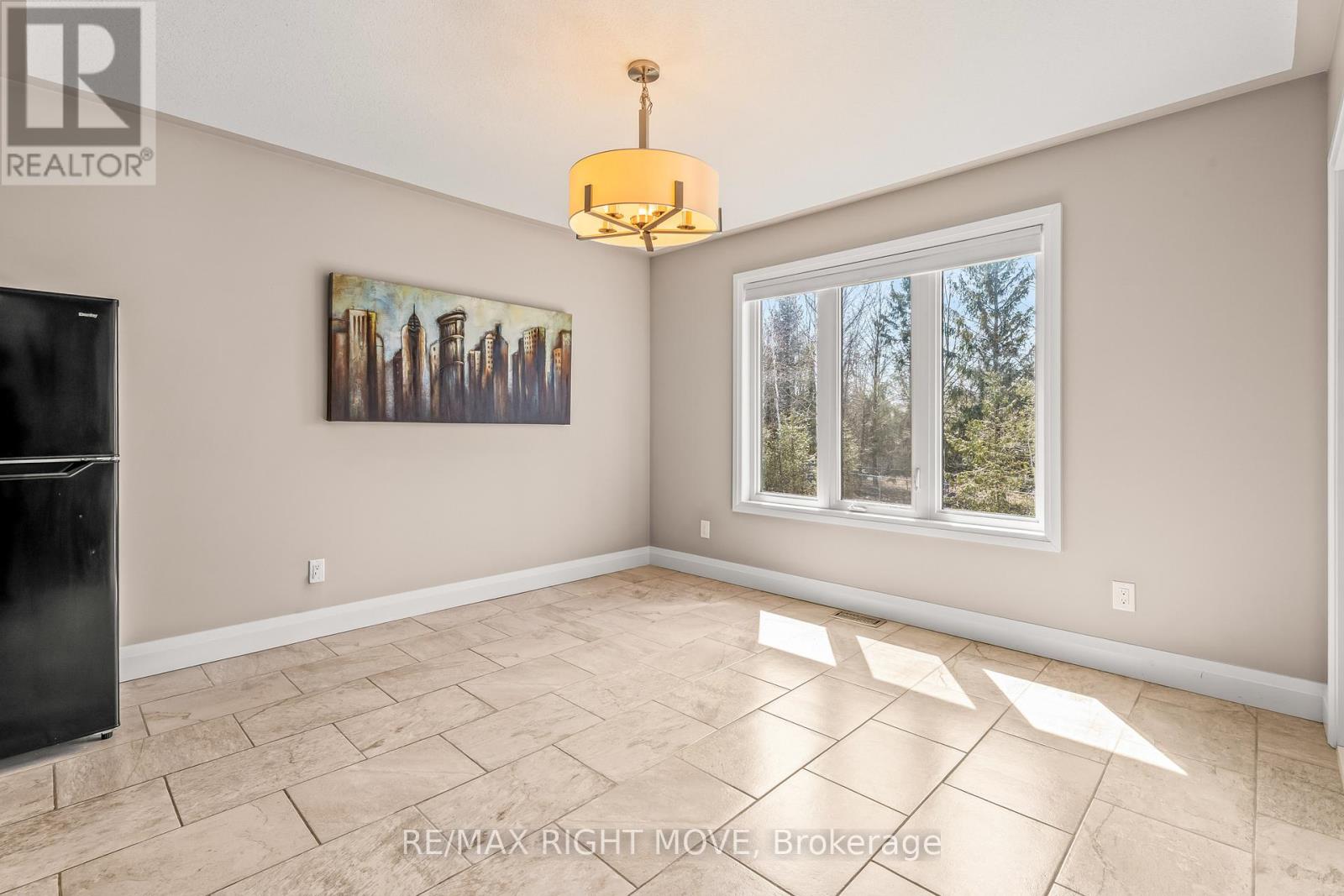 9 Sunrise Circle, Wasaga Beach, Ontario  L9Z 1H3 - Photo 10 - S12989210