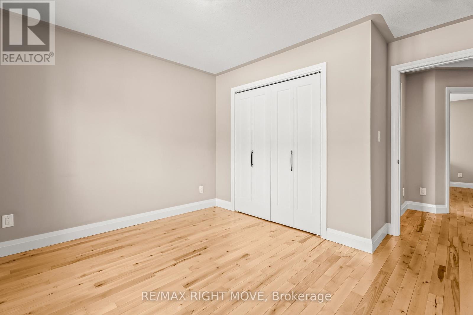 9 Sunrise Circle, Wasaga Beach, Ontario  L9Z 1H3 - Photo 27 - S12989210