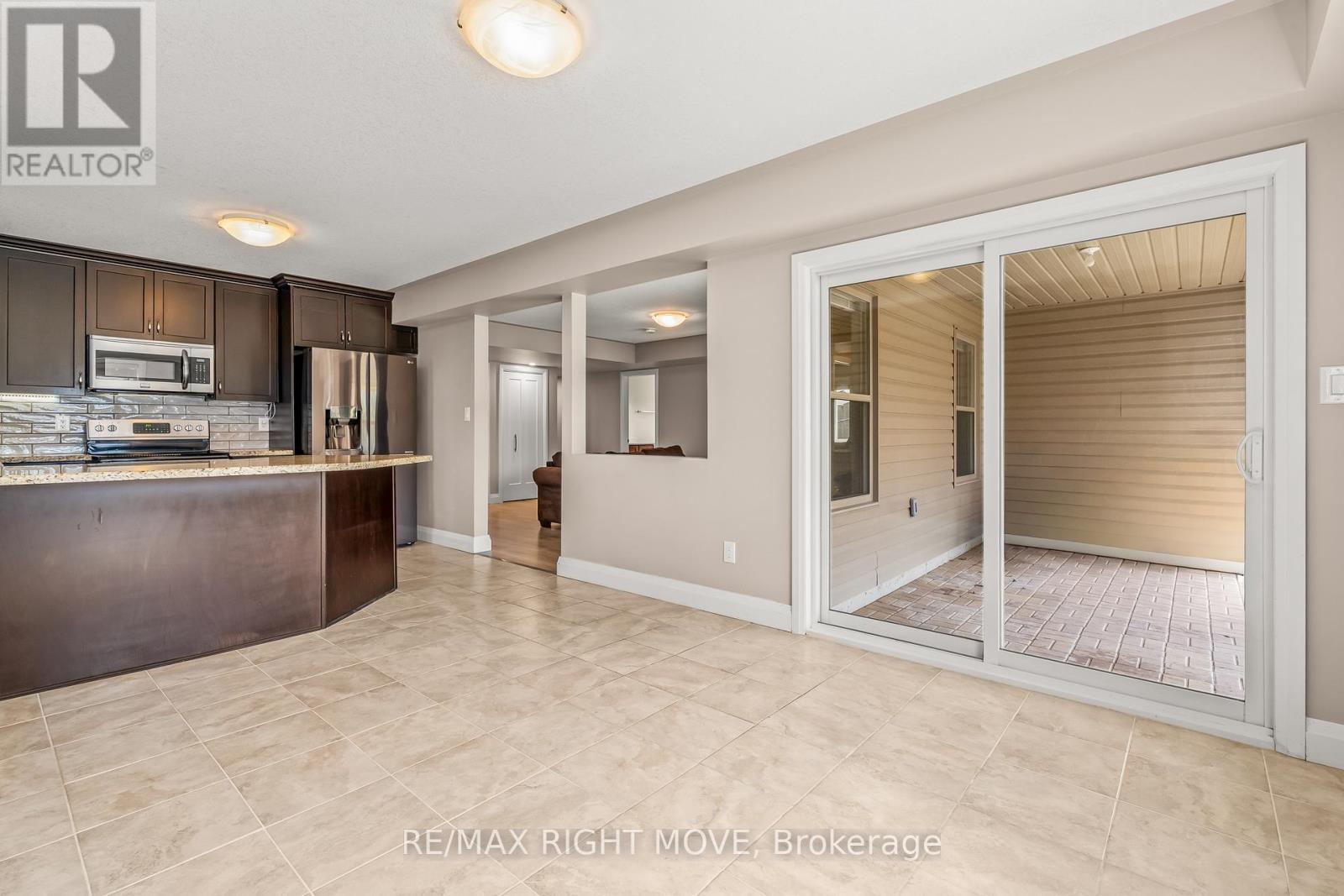 9 Sunrise Circle, Wasaga Beach, Ontario  L9Z 1H3 - Photo 30 - S12989210