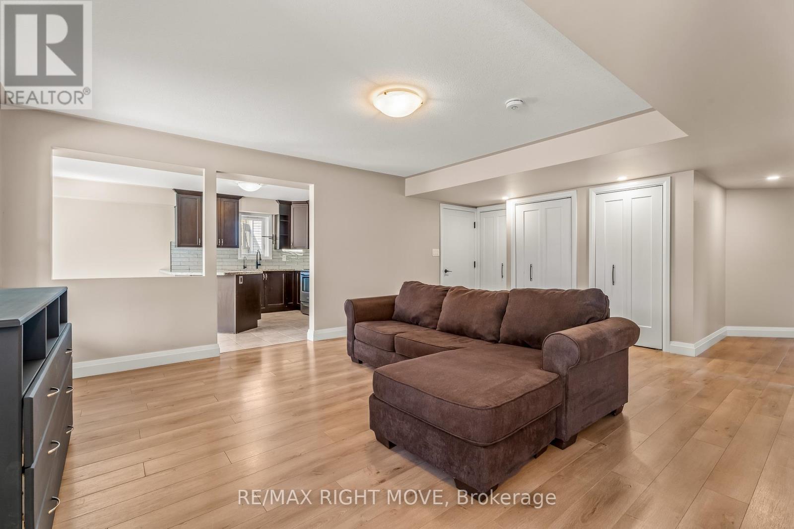 9 Sunrise Circle, Wasaga Beach, Ontario  L9Z 1H3 - Photo 31 - S12989210