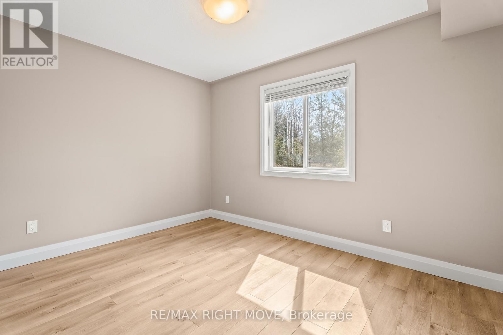 9 Sunrise Circle, Wasaga Beach, Ontario  L9Z 1H3 - Photo 36 - S12989210