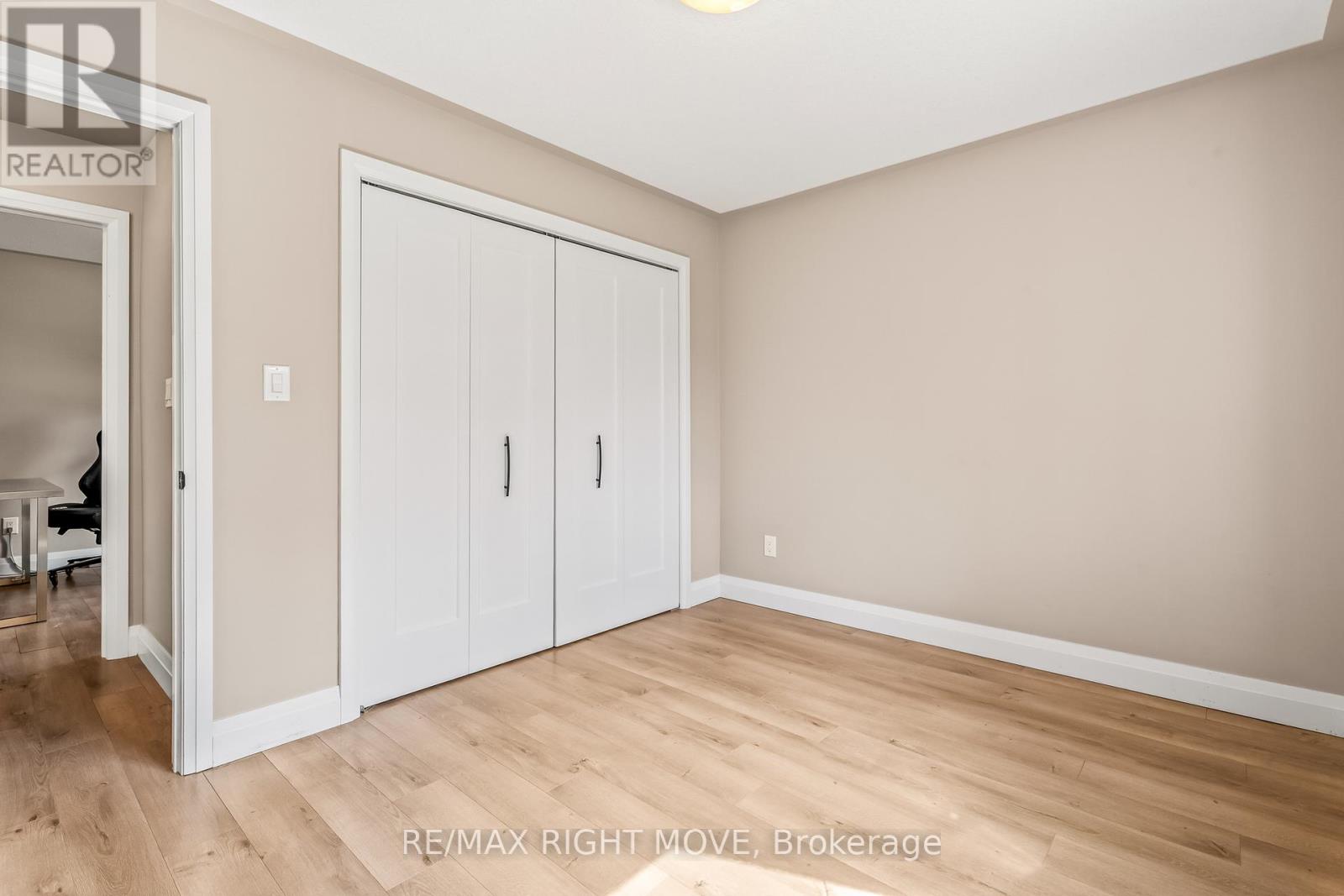 9 Sunrise Circle, Wasaga Beach, Ontario  L9Z 1H3 - Photo 37 - S12989210