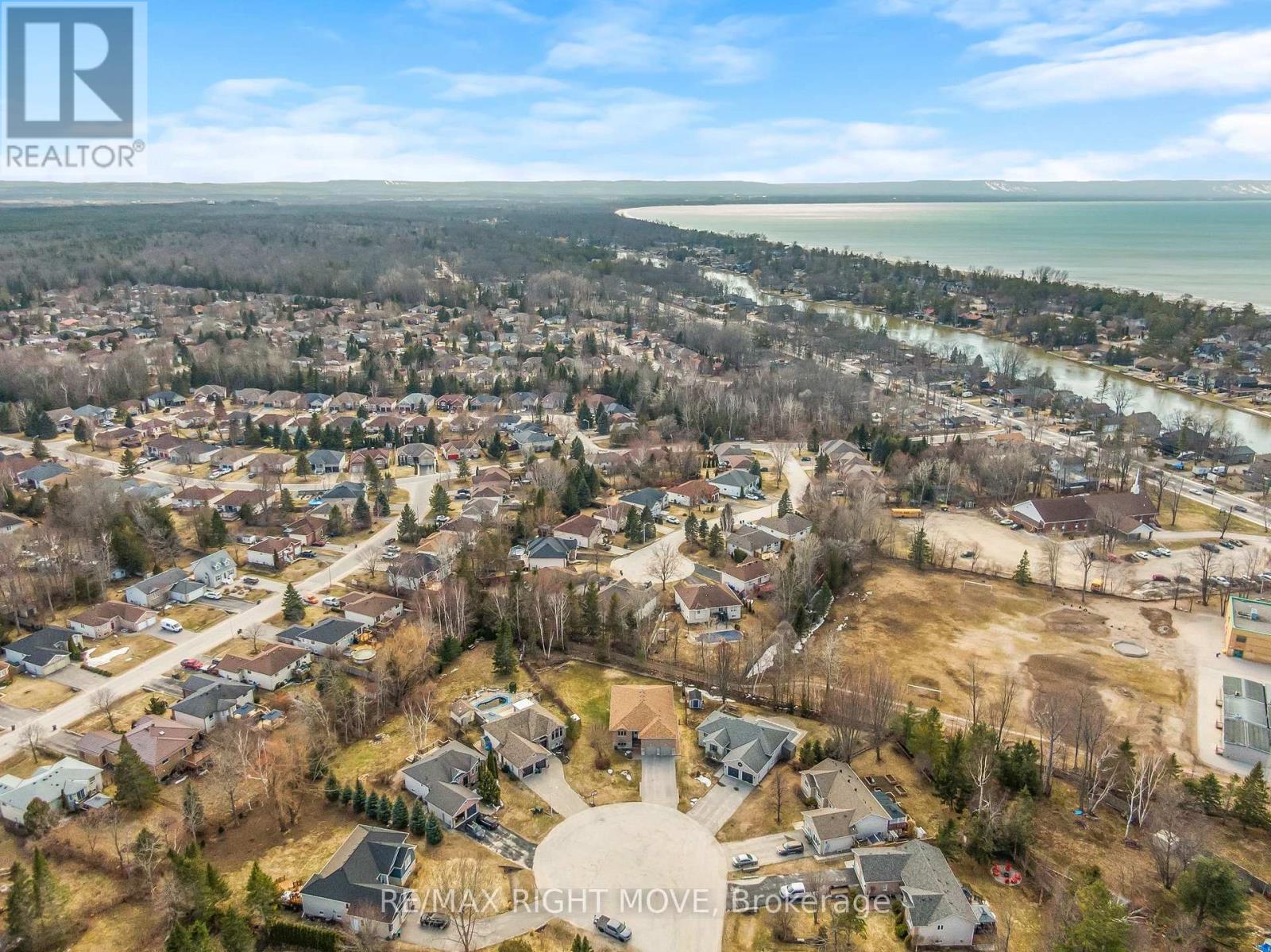 9 Sunrise Circle, Wasaga Beach, Ontario  L9Z 1H3 - Photo 49 - S12989210