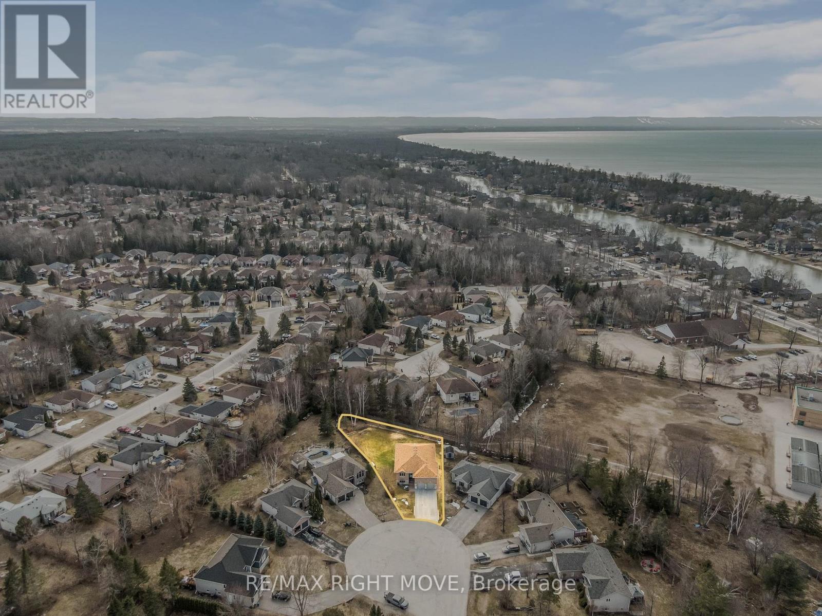 9 Sunrise Circle, Wasaga Beach, Ontario  L9Z 1H3 - Photo 50 - S12989210