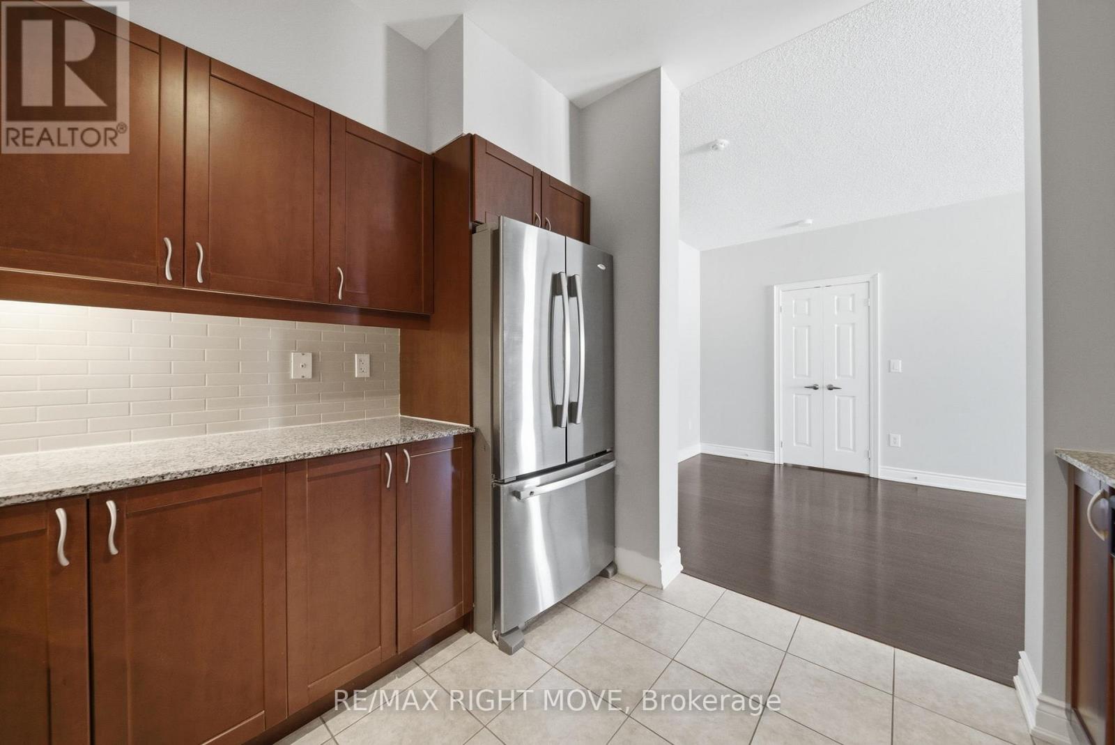 507 - 354 Atherley Road, Orillia, Ontario  L3V 0B8 - Photo 12 - S12989242