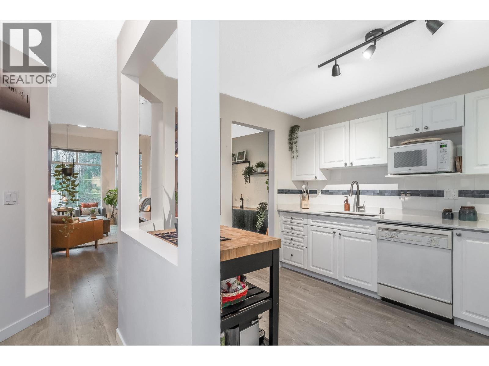 401 2678 Dixon Street, Port Coquitlam, British Columbia  V3C 6L7 - Photo 8 - R3098660