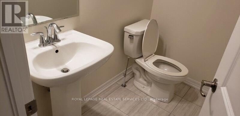 3324 Erasmum Street, Oakville, Ontario  L6M 1S3 - Photo 14 - W12989216