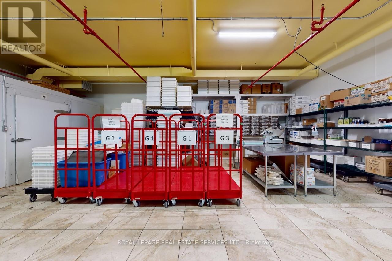 557 Dixon Road, Toronto, Ontario  M9W 1A8 - Photo 10 - W12989222