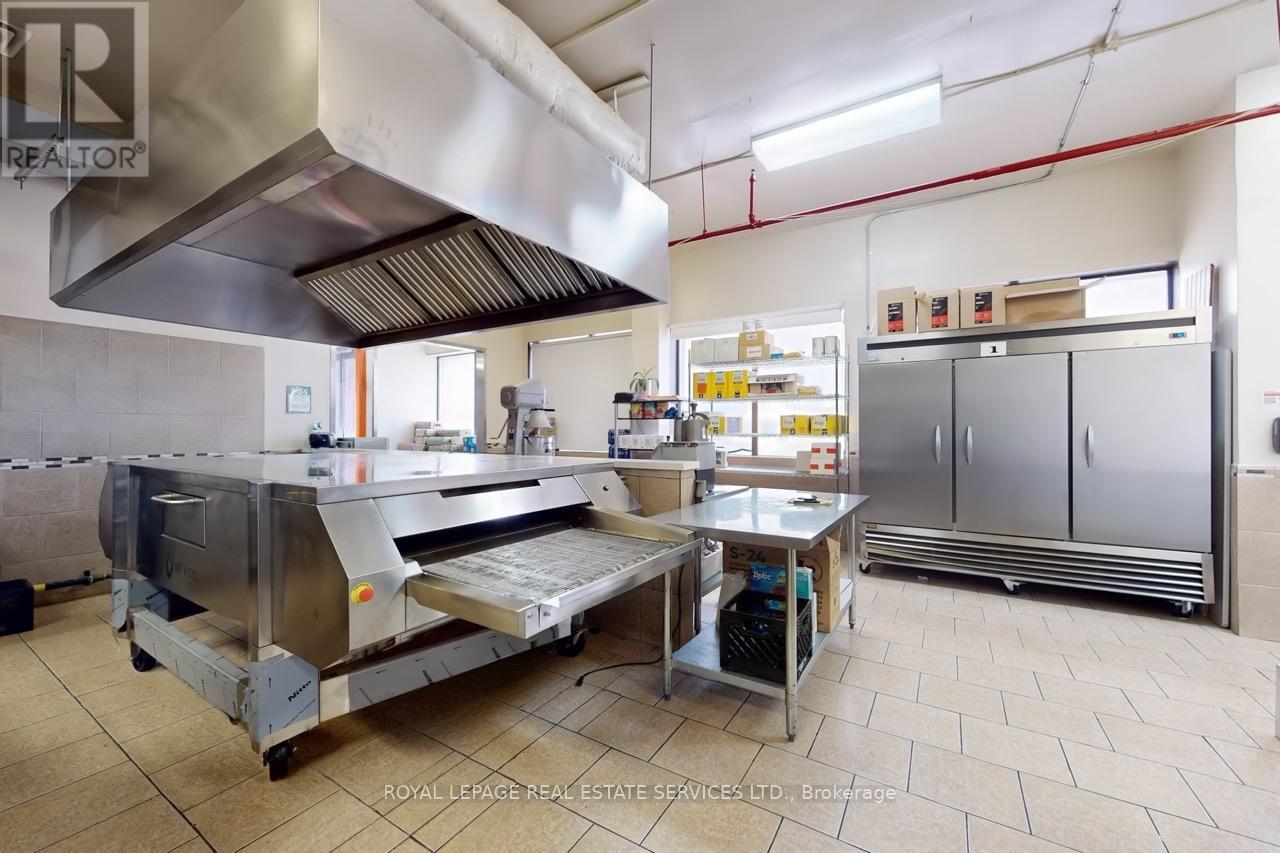 557 Dixon Road, Toronto, Ontario  M9W 1A8 - Photo 27 - W12989222