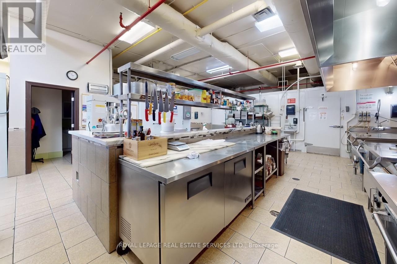 557 Dixon Road, Toronto, Ontario  M9W 1A8 - Photo 31 - W12989222