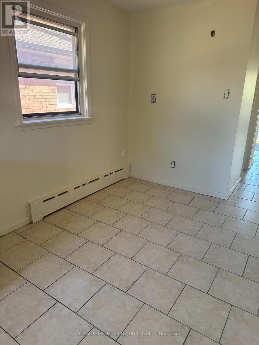 #3 - 150 Portland Street, Toronto, Ontario  M8Y 1B2 - Photo 9 - W12989298